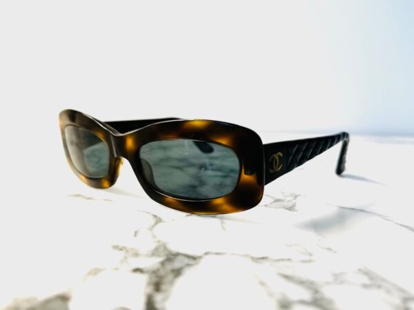 CHANEL BROWN TORTOISE 1990