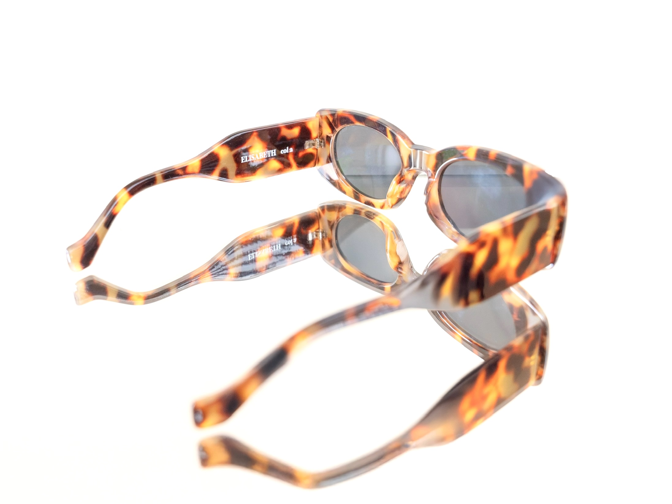 ELISABETH III - Image 2