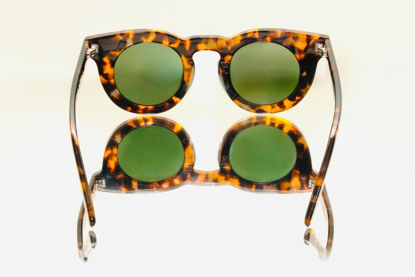 BROWN VICTOR - Image 3