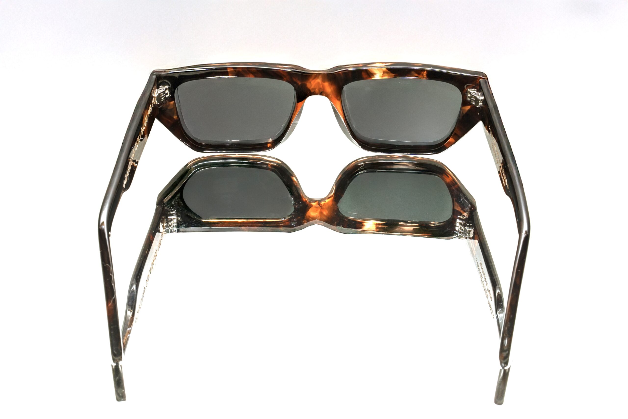 DAKOTA BROWN - Image 4